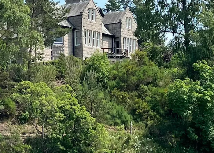 Lys-Na-Greyne Country House
